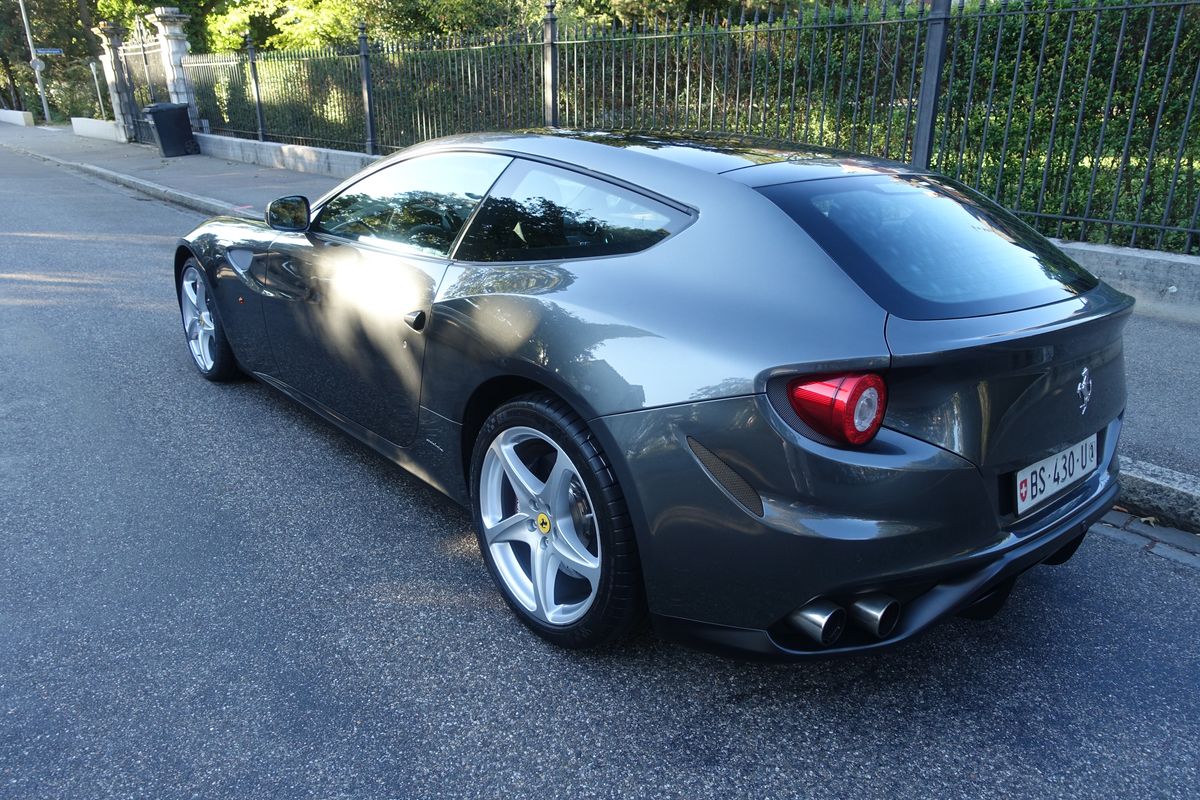 Ferrari FF