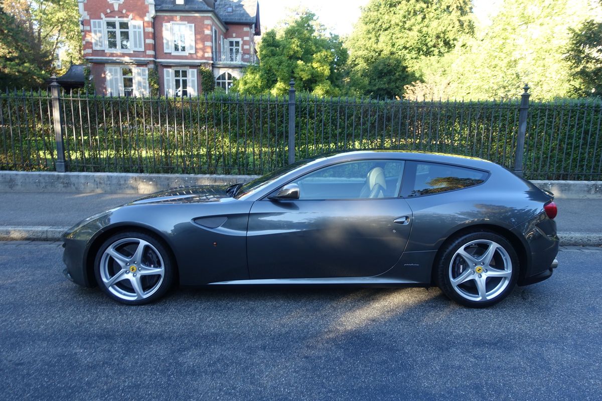 Ferrari FF