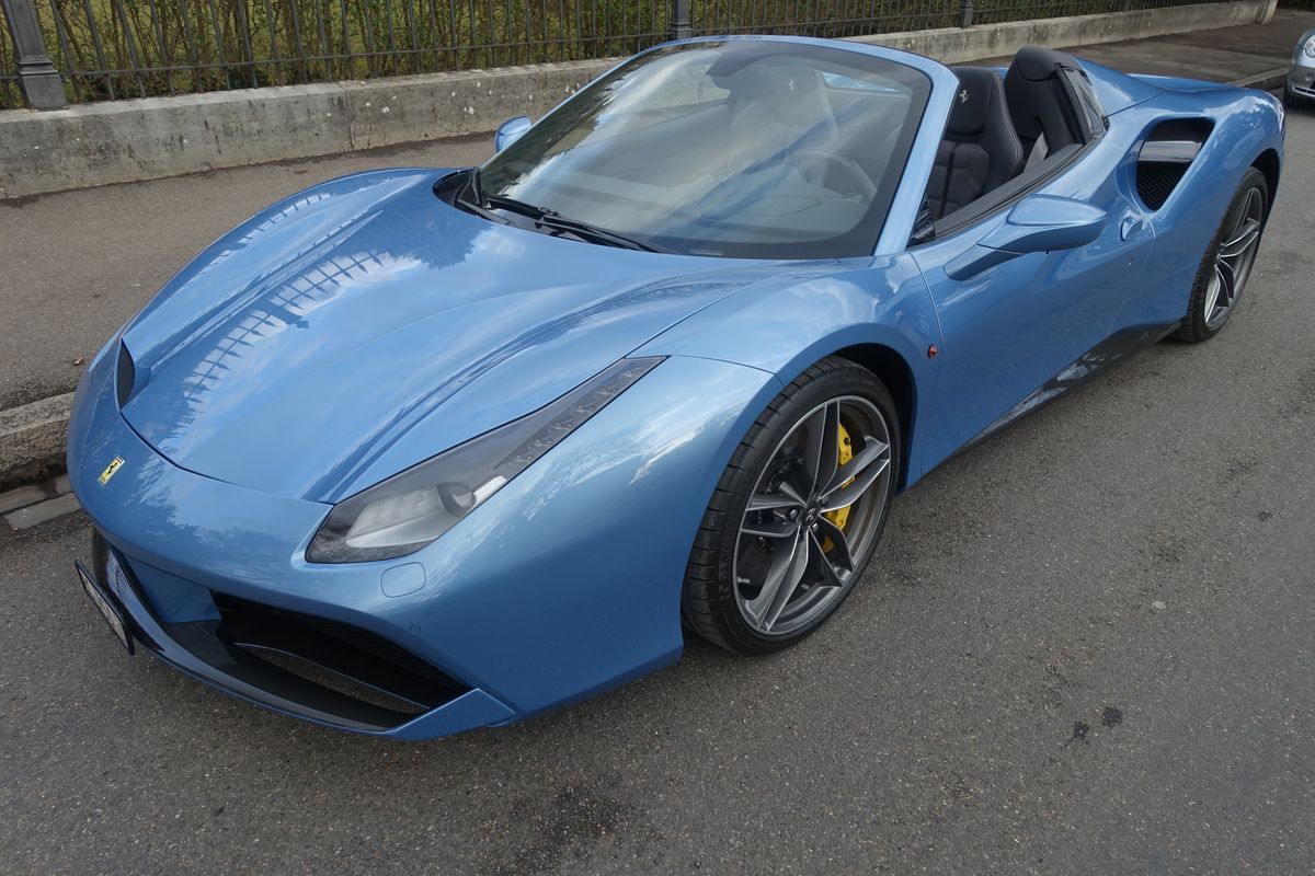 Ferrari 488 Spider