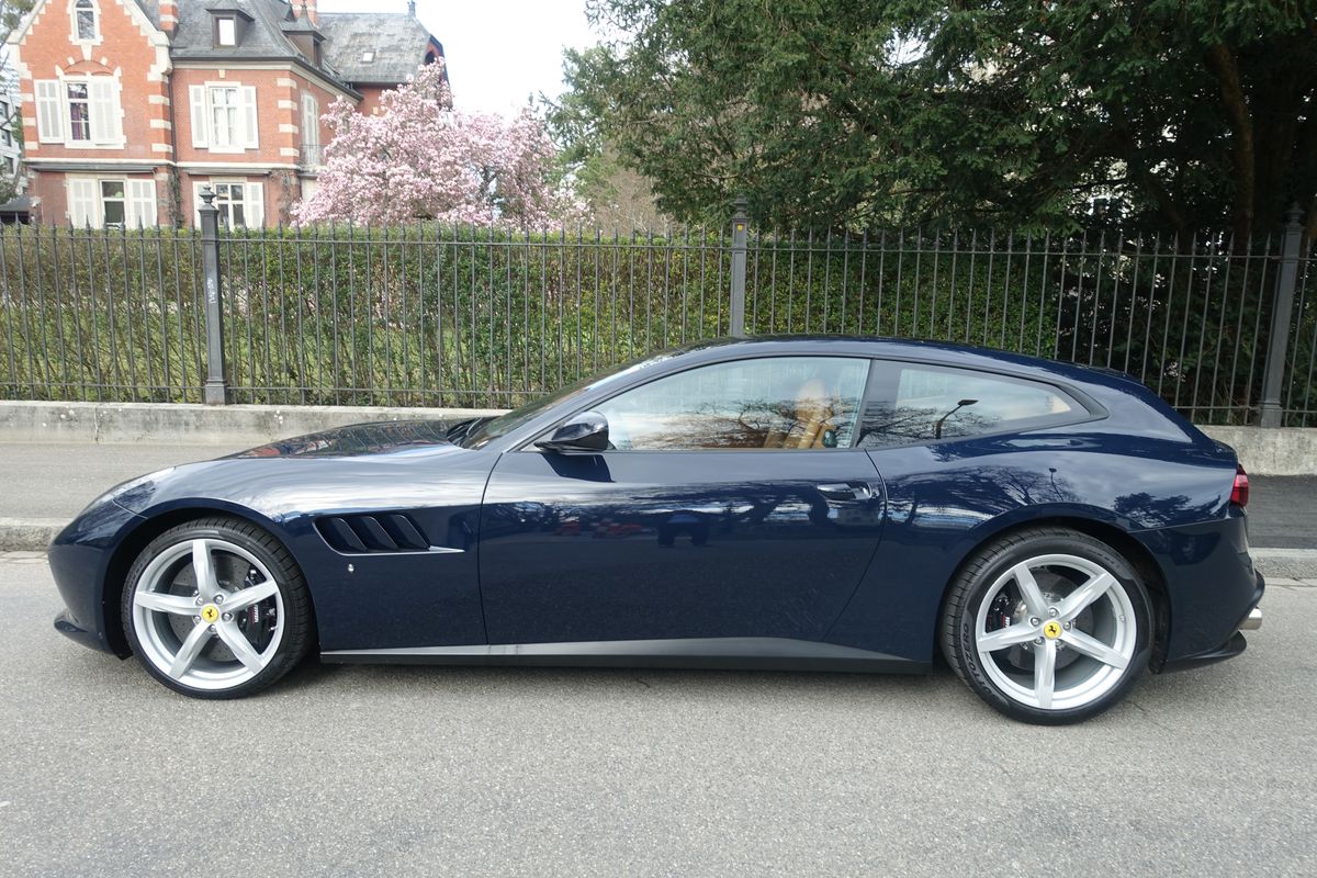 Ferrari GTC4 Lusso