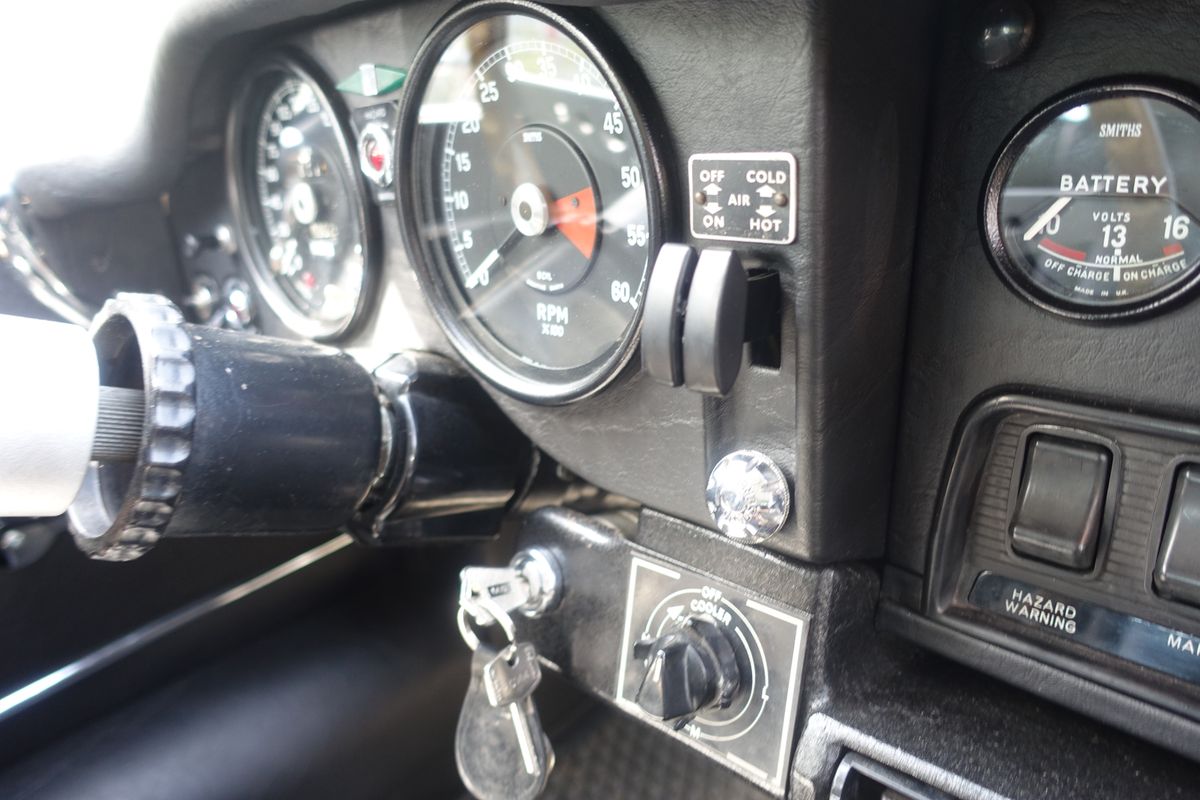 Jaguar E-Type 4.2