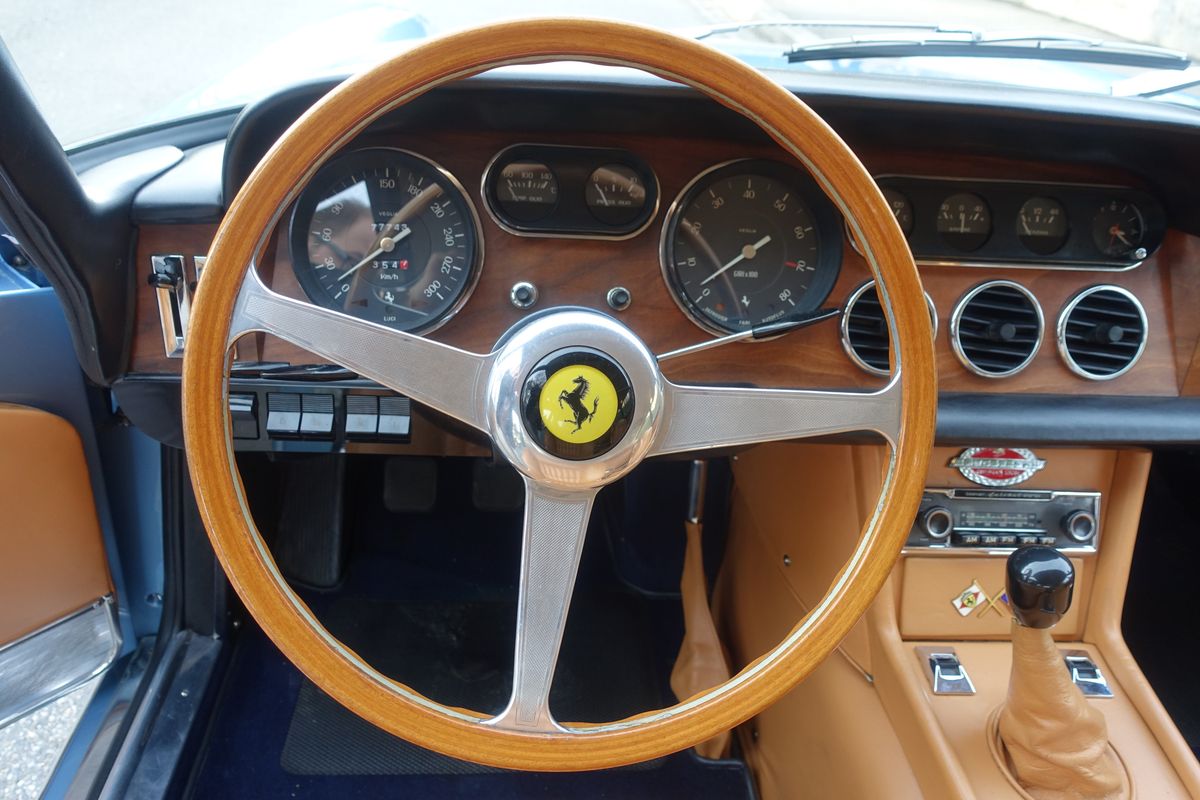 Ferrari 330 GT 2+2