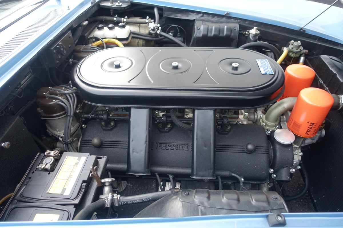 Ferrari 330 GT 2+2