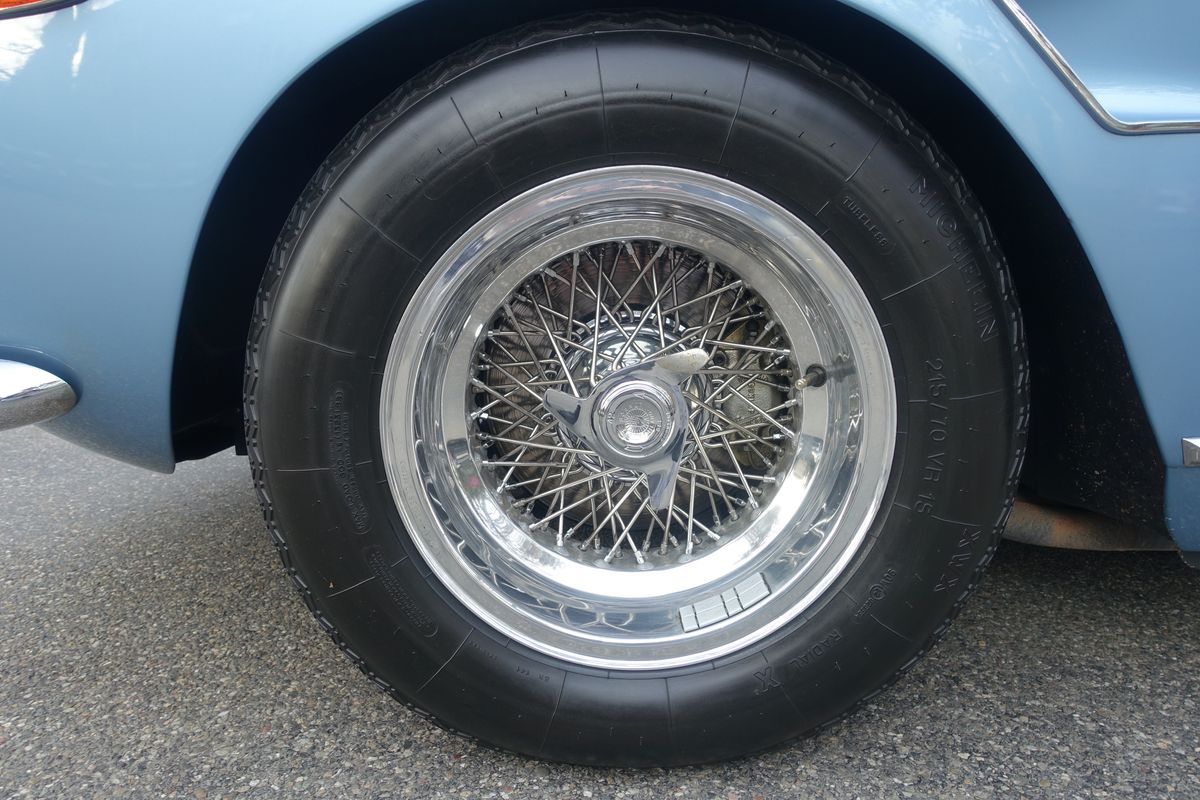 Ferrari 330 GT 2+2