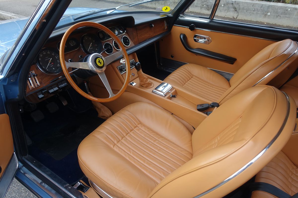 Ferrari 330 GT 2+2