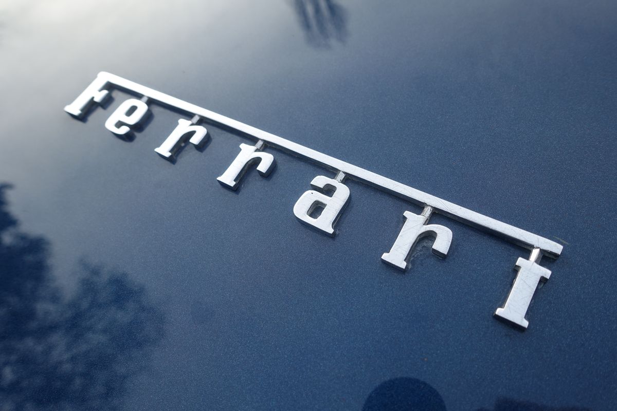 Ferrari 365 GT 2+2