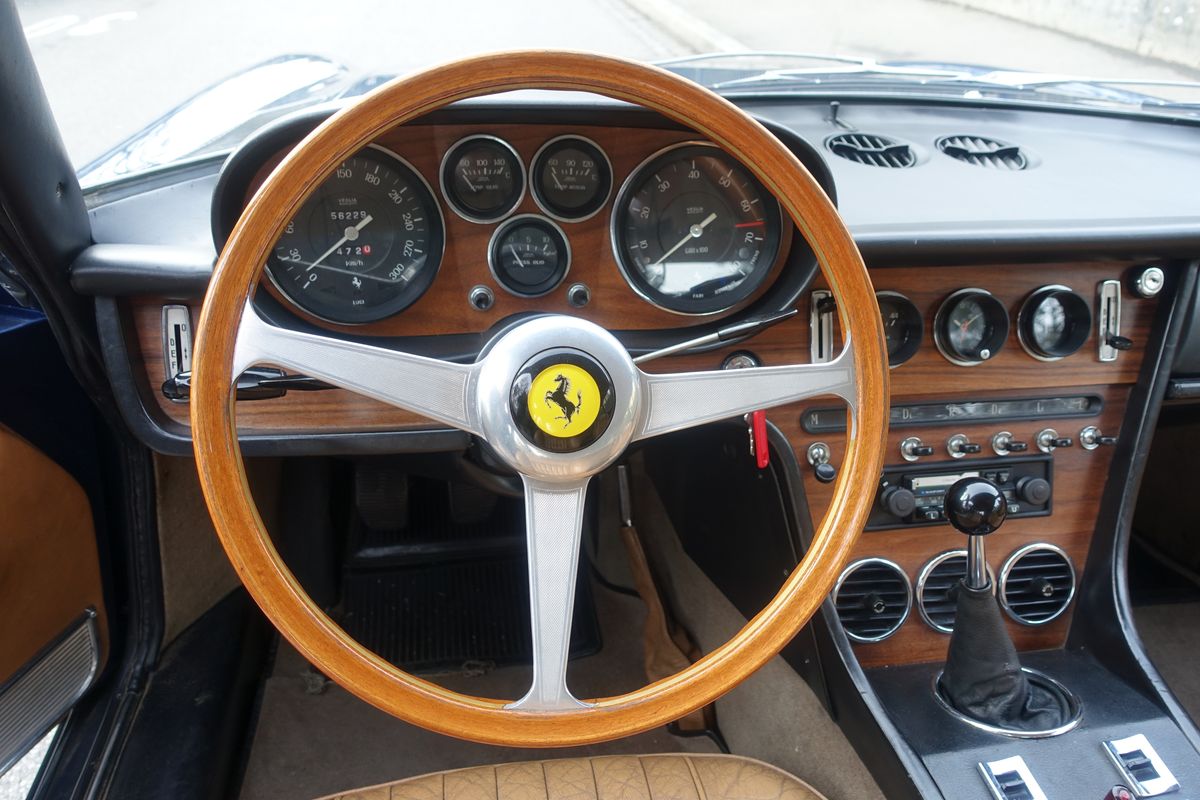 Ferrari 365 GT 2+2