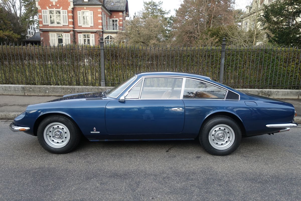 Ferrari 365 GT 2+2