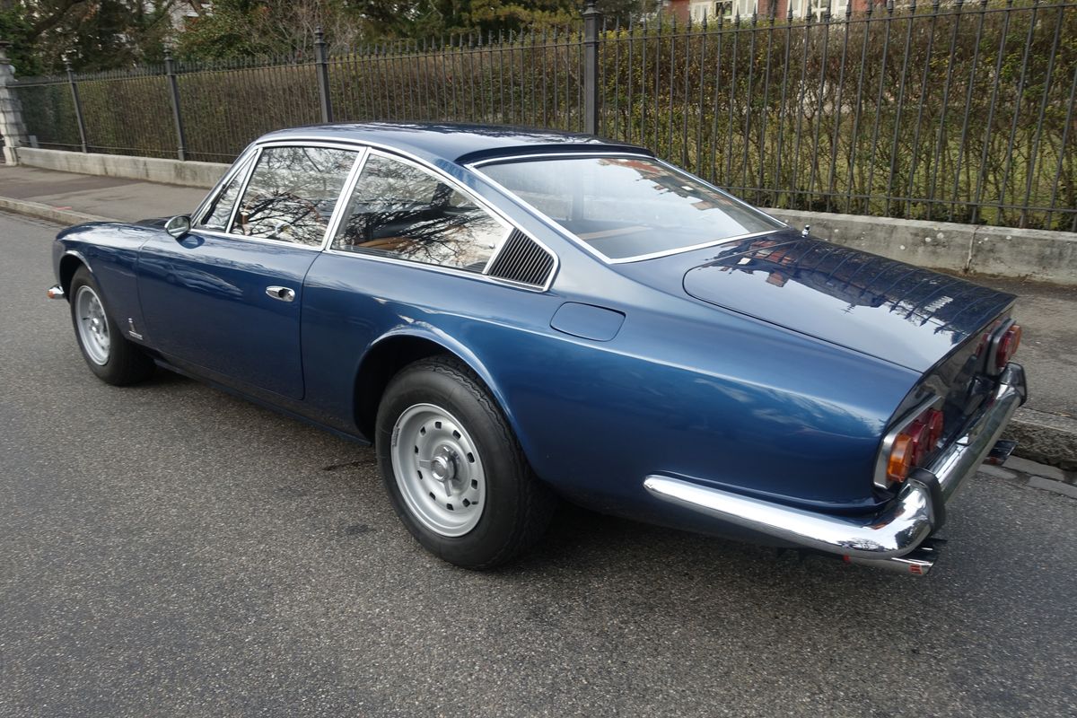 Ferrari 365 GT 2+2