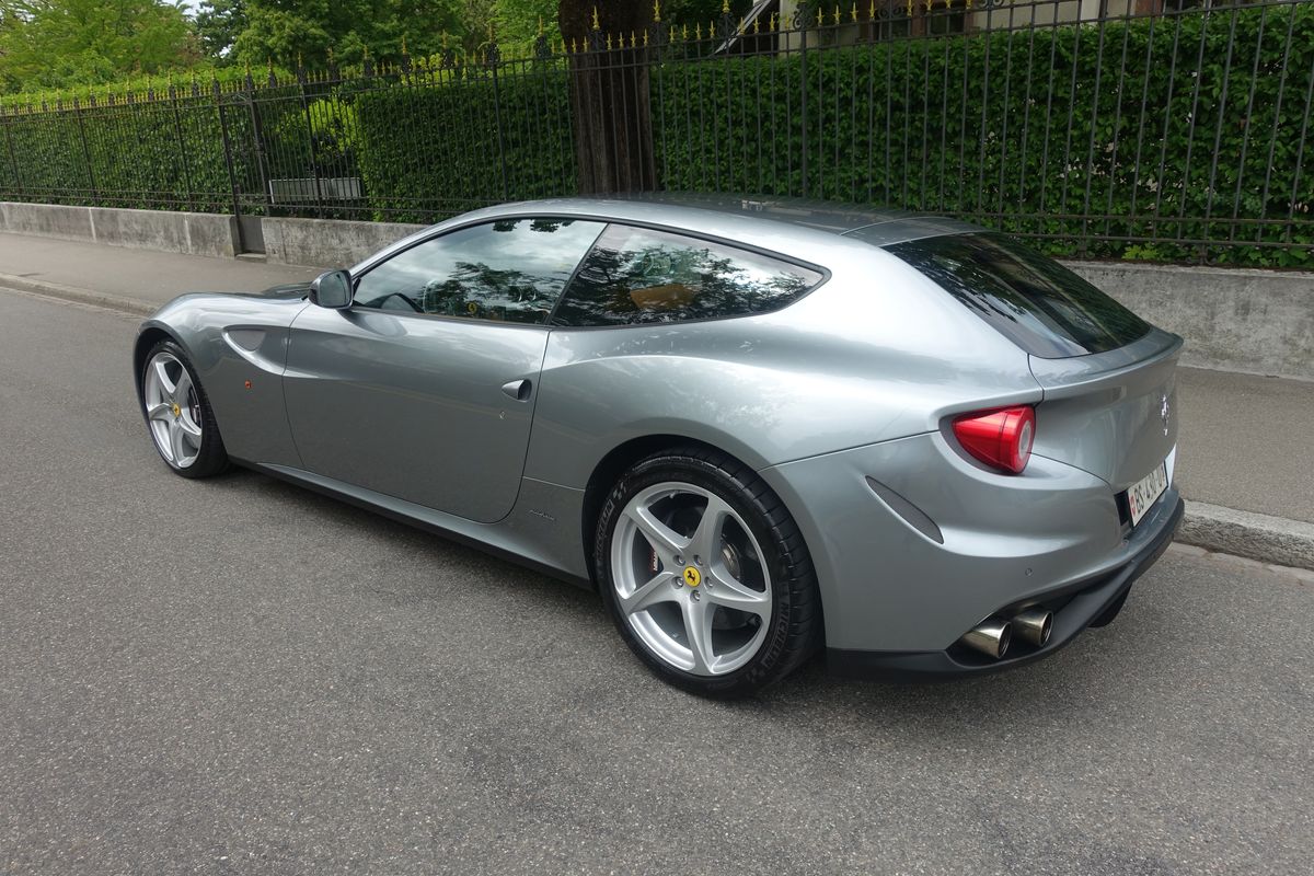 Ferrari FF