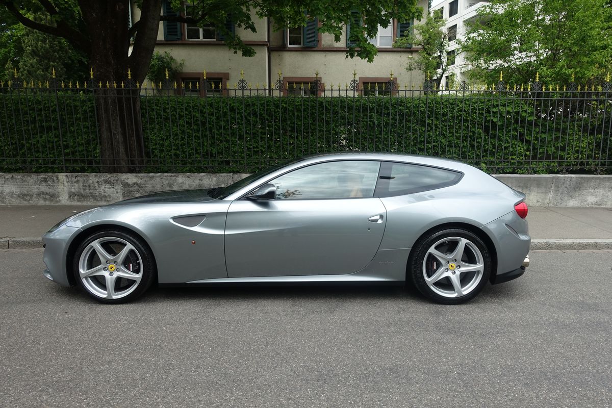 Ferrari FF