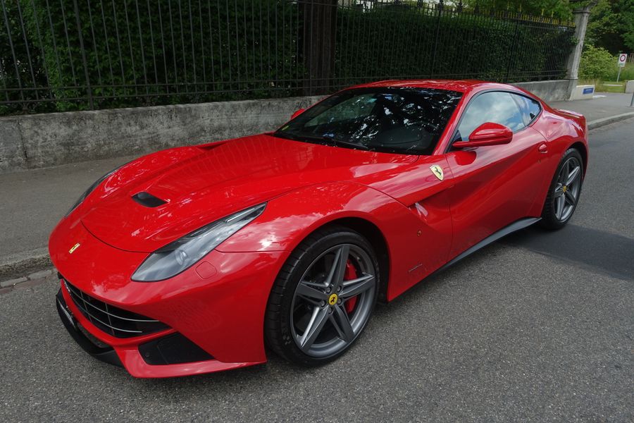 /en/stock/previously-sold/details/ferrari-f12-berlinetta/122
