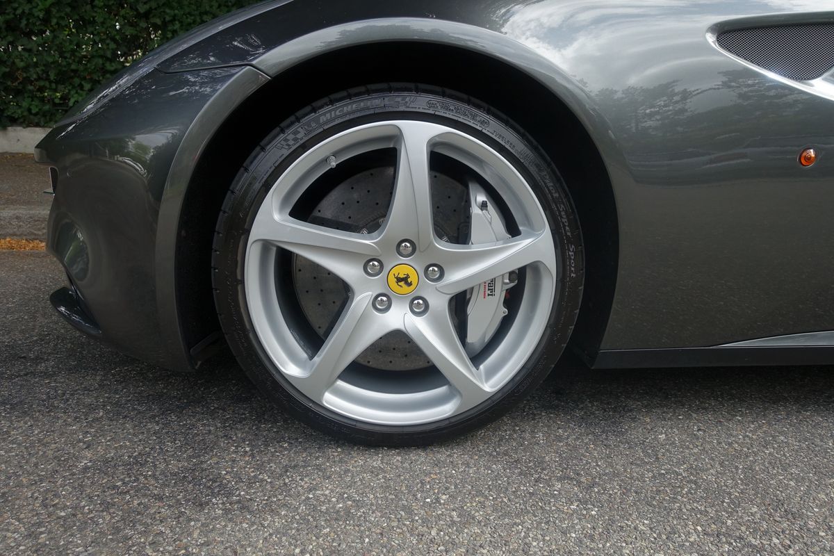 Ferrari FF