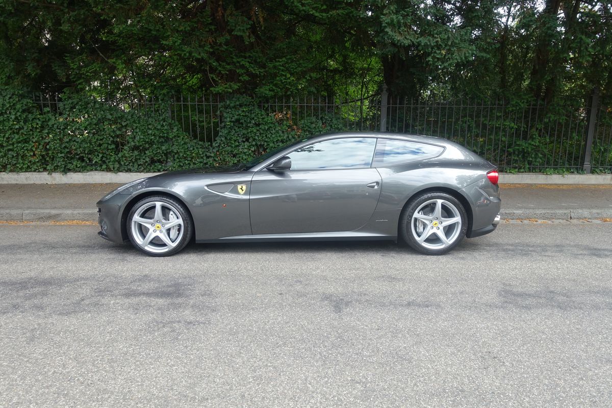 Ferrari FF