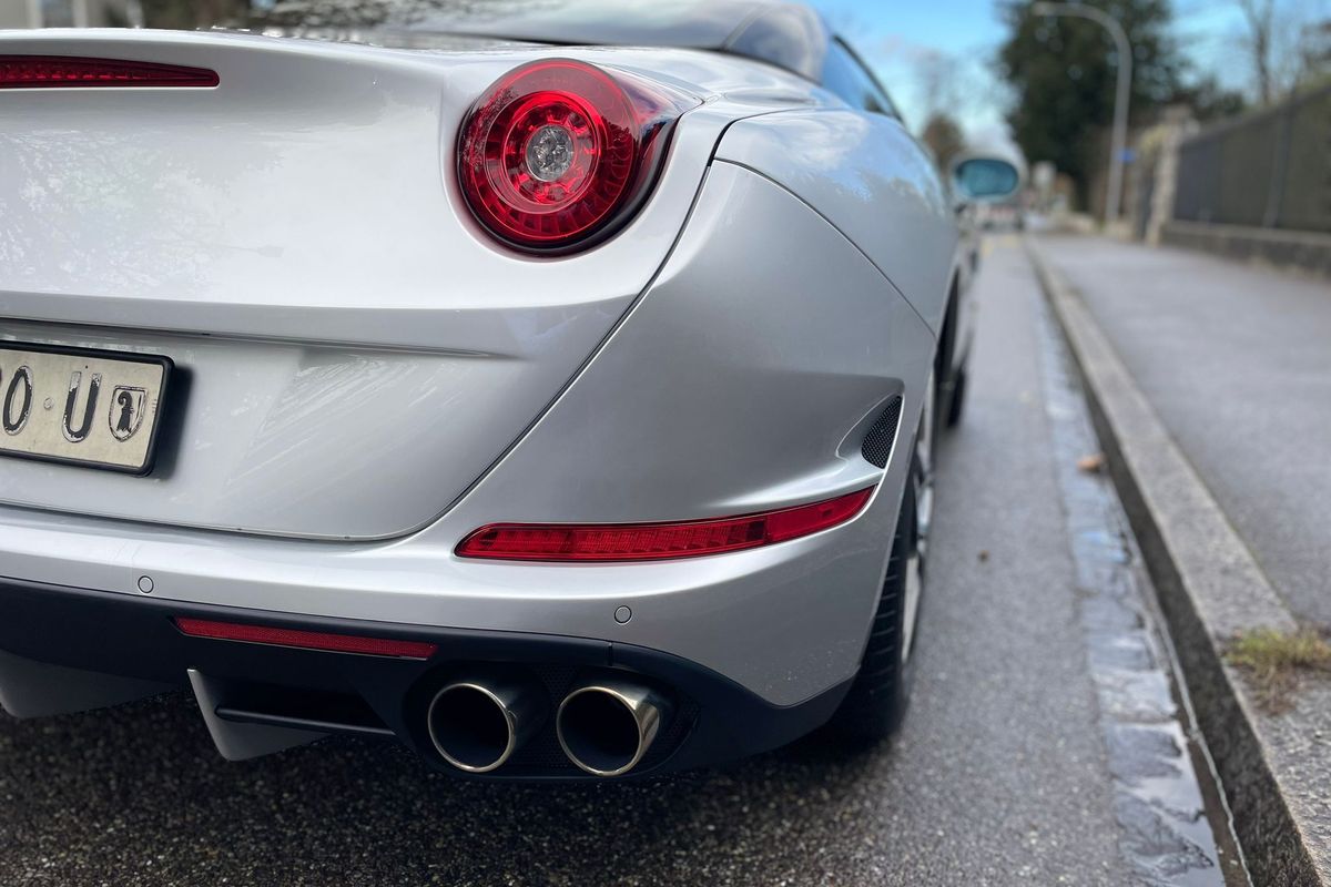 Ferrari California T