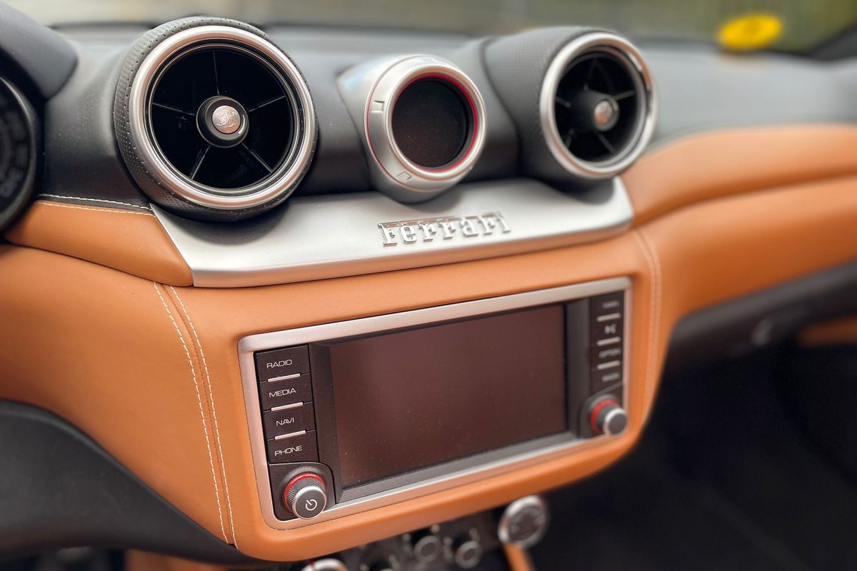 Ferrari California T