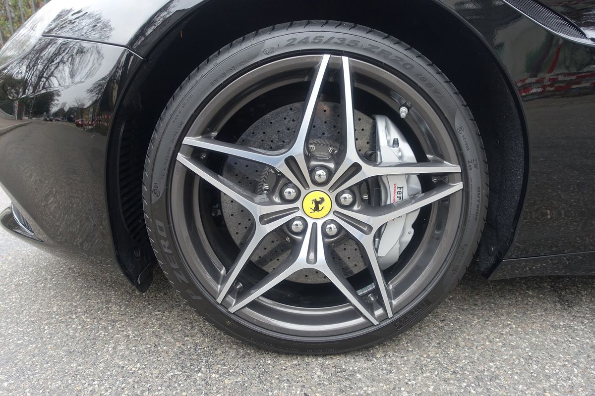 Ferrari California T