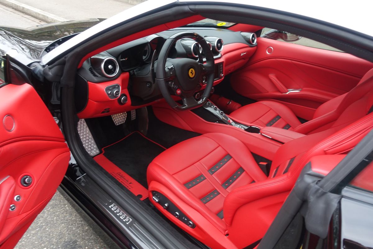 Ferrari California T