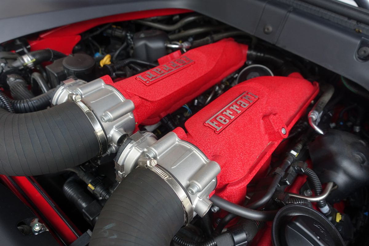 Ferrari California T