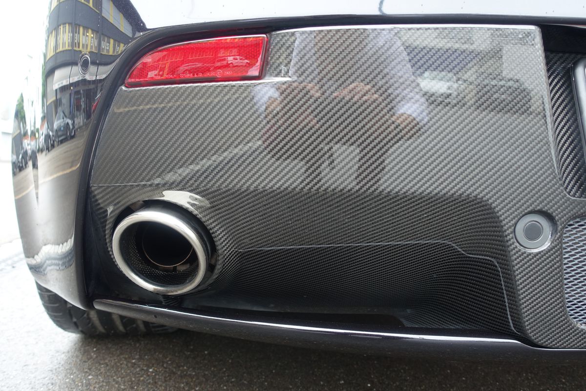 Aston Martin Vantage S