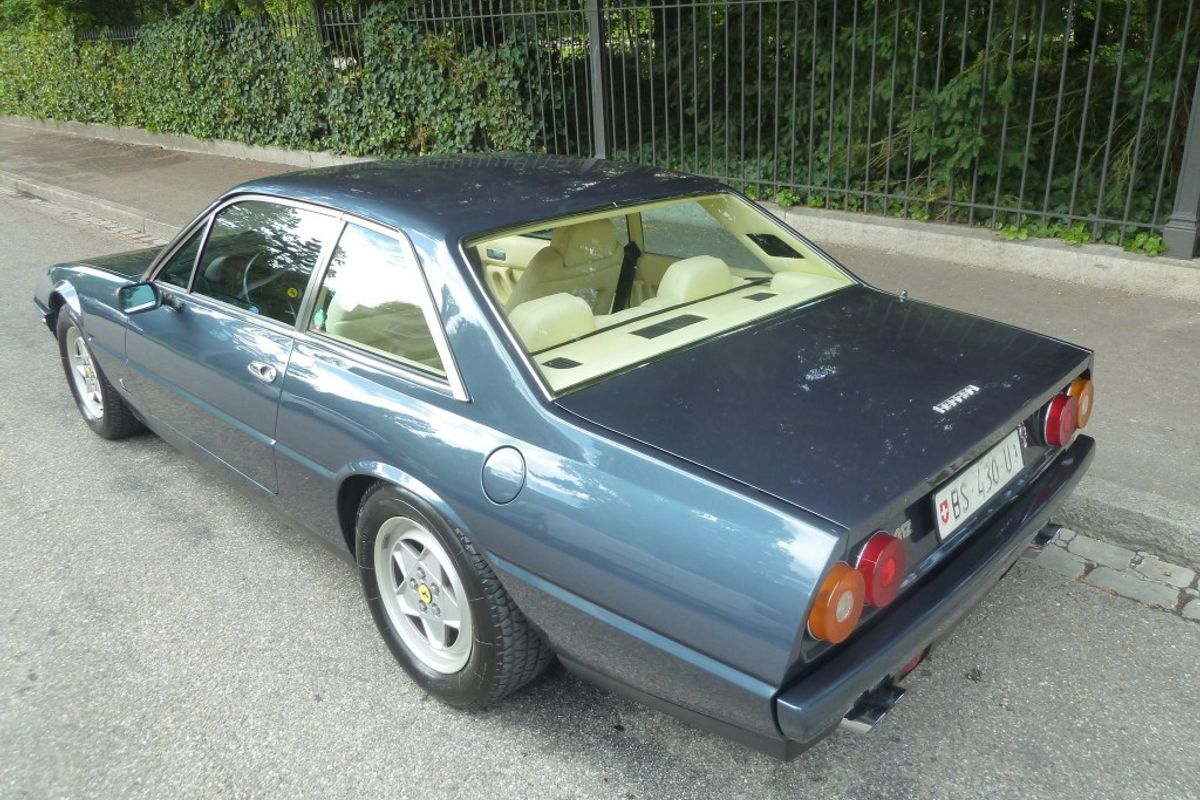 Ferrari 412