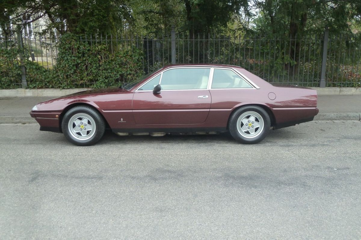 Ferrari 412
