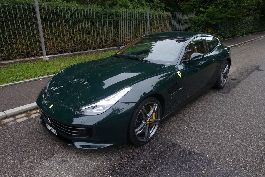 /en/stock/previously-sold/details/ferrari-gtc4-lusso/11