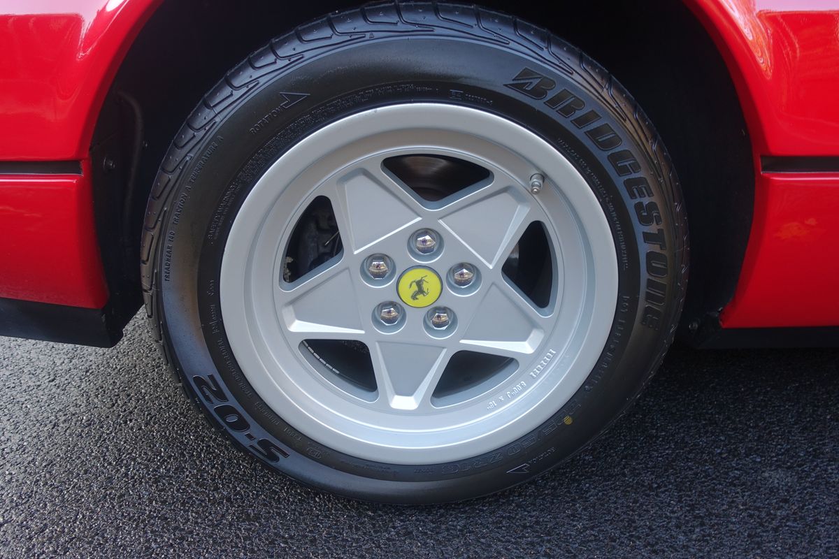 Ferrari 328 GTS