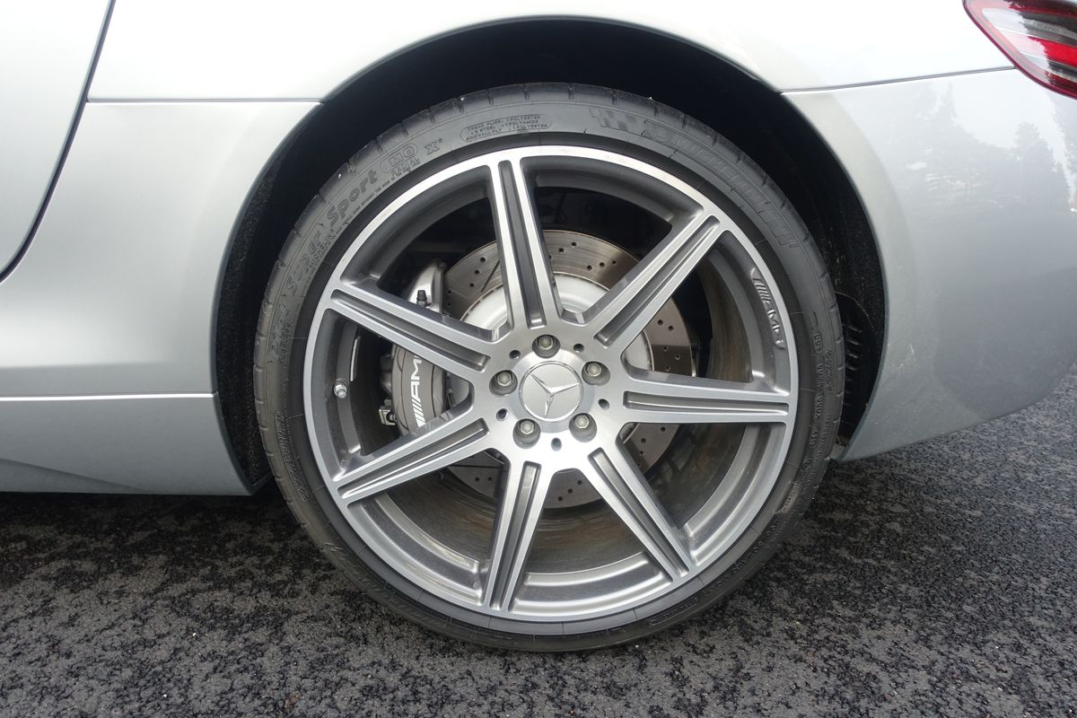 Mercedes-Benz SLS AMG