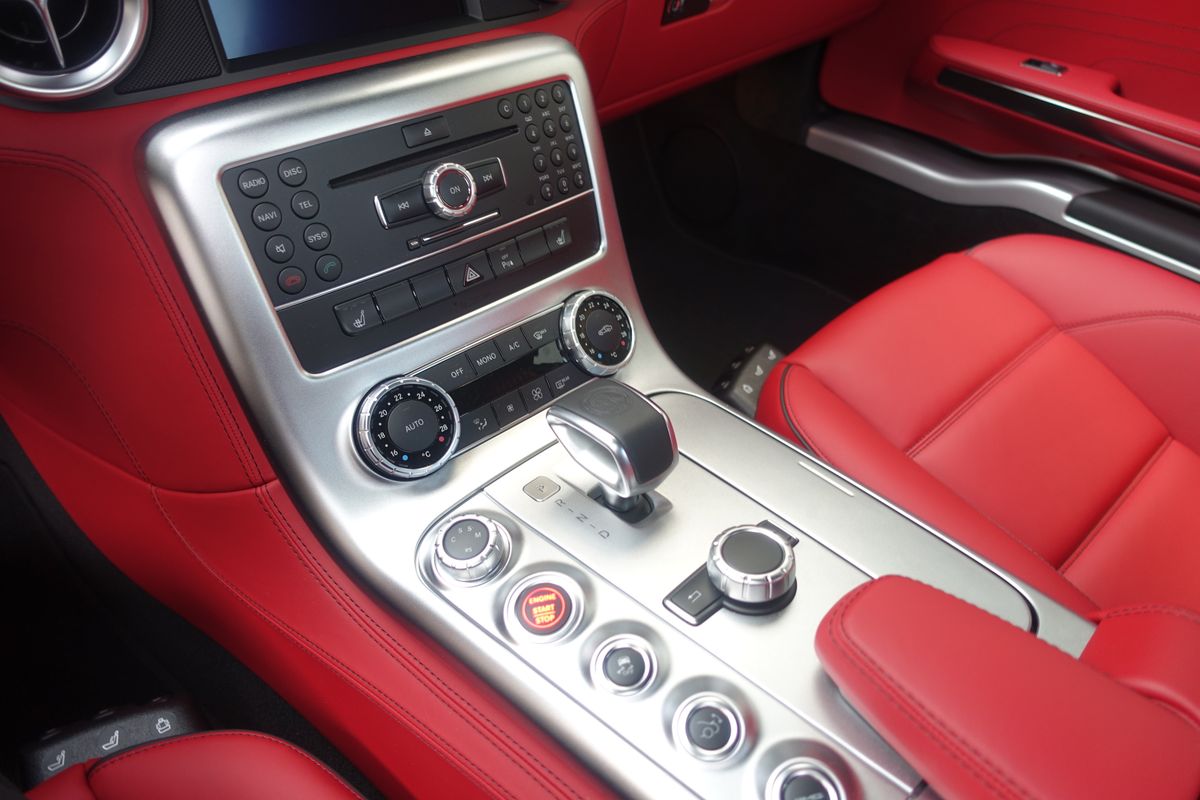 Mercedes-Benz SLS AMG