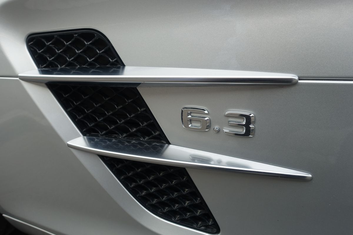 Mercedes-Benz SLS AMG