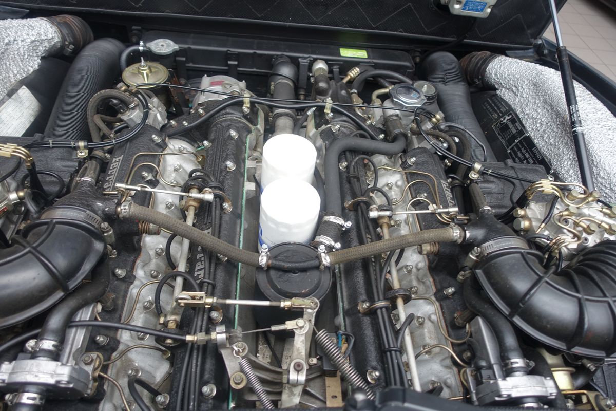 Ferrari 400i Manuale