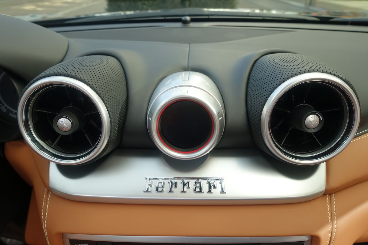 Ferrari California T