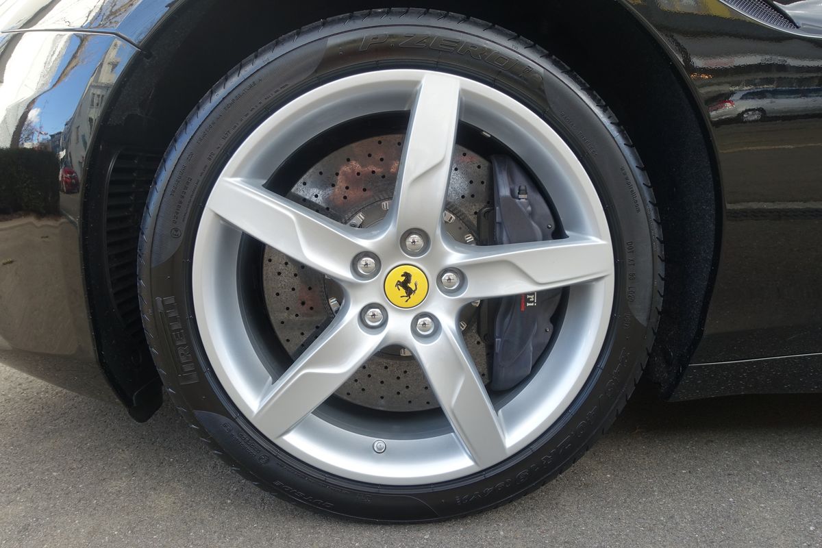 Ferrari California T