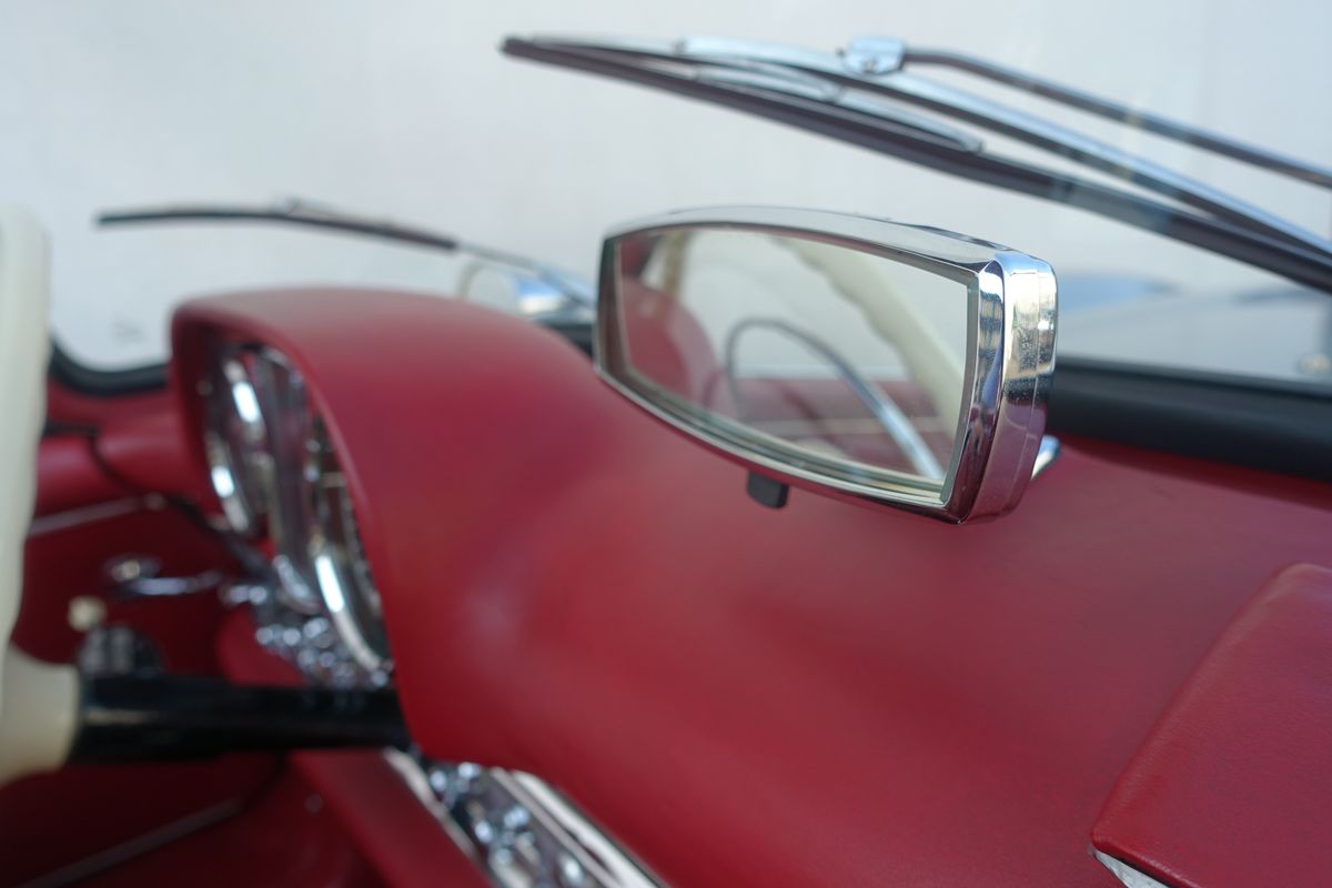 Mercedes-Benz 300 SL Roadster