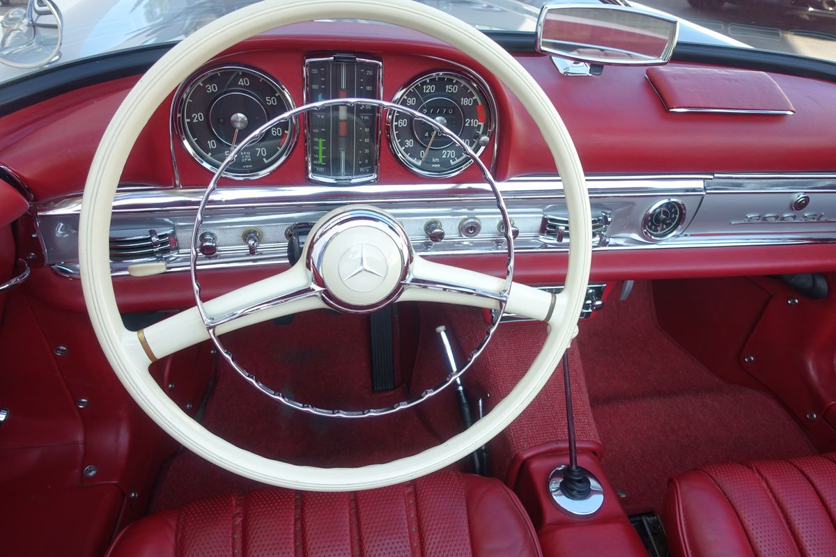Mercedes-Benz 300 SL Roadster