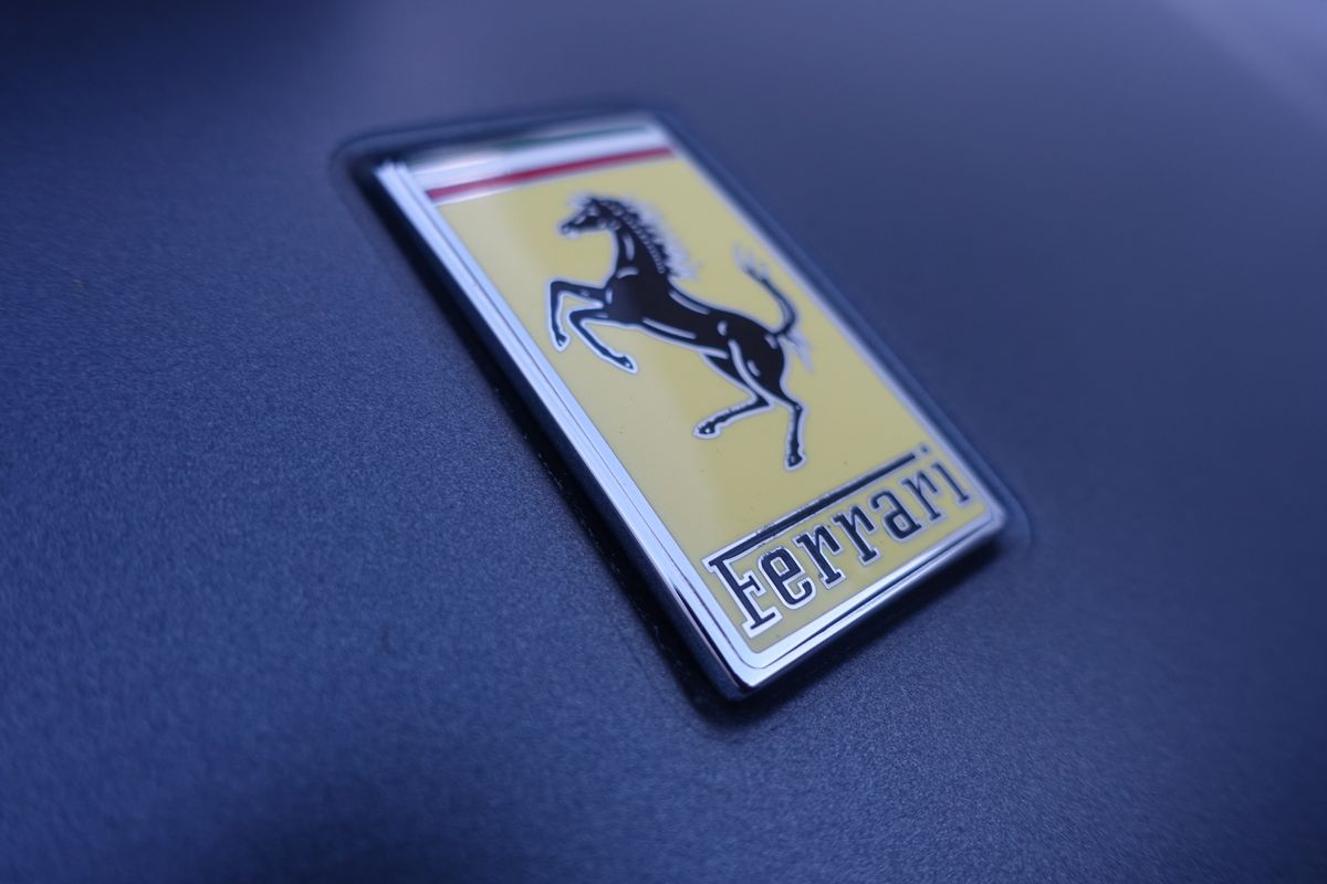 Ferrari 812 Superfast "Tailor Made"