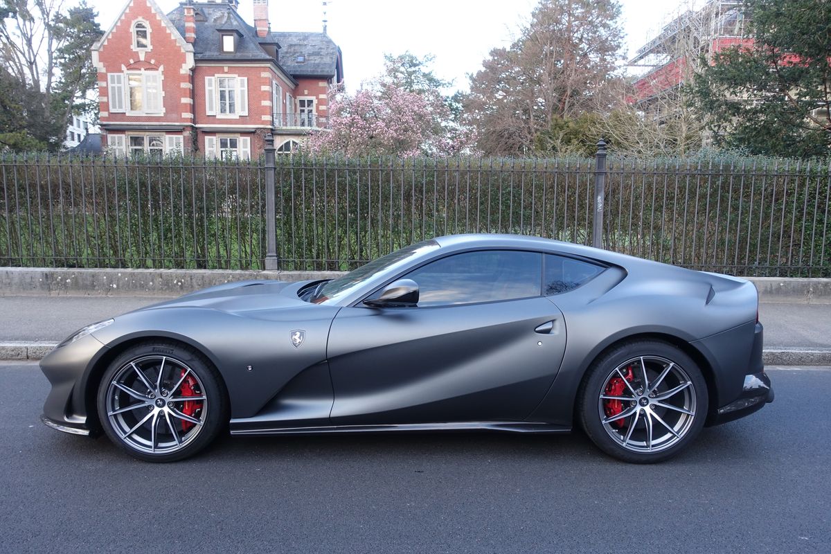 Ferrari 812 Superfast "Tailor Made"