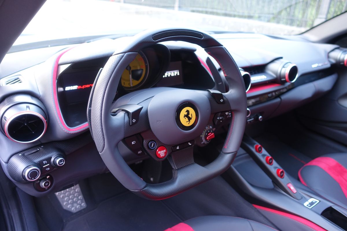 Ferrari 812 Superfast "Tailor Made"