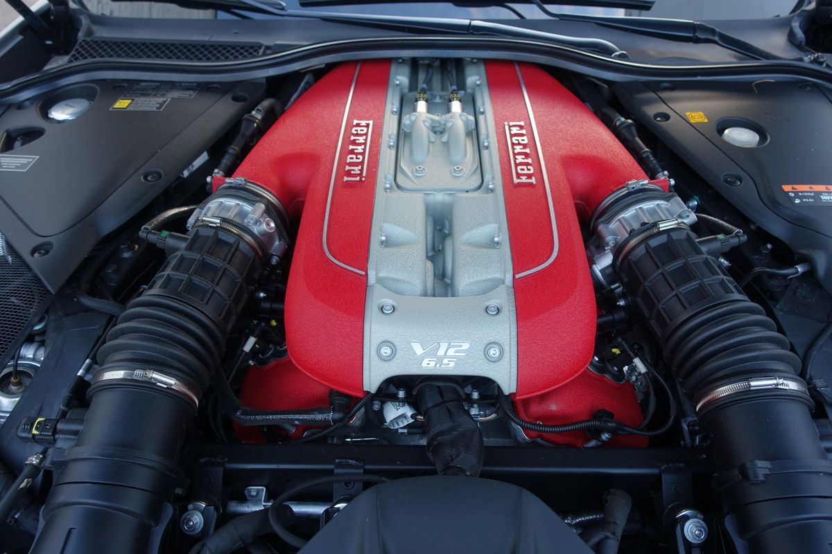 Ferrari 812 Superfast "Tailor Made"