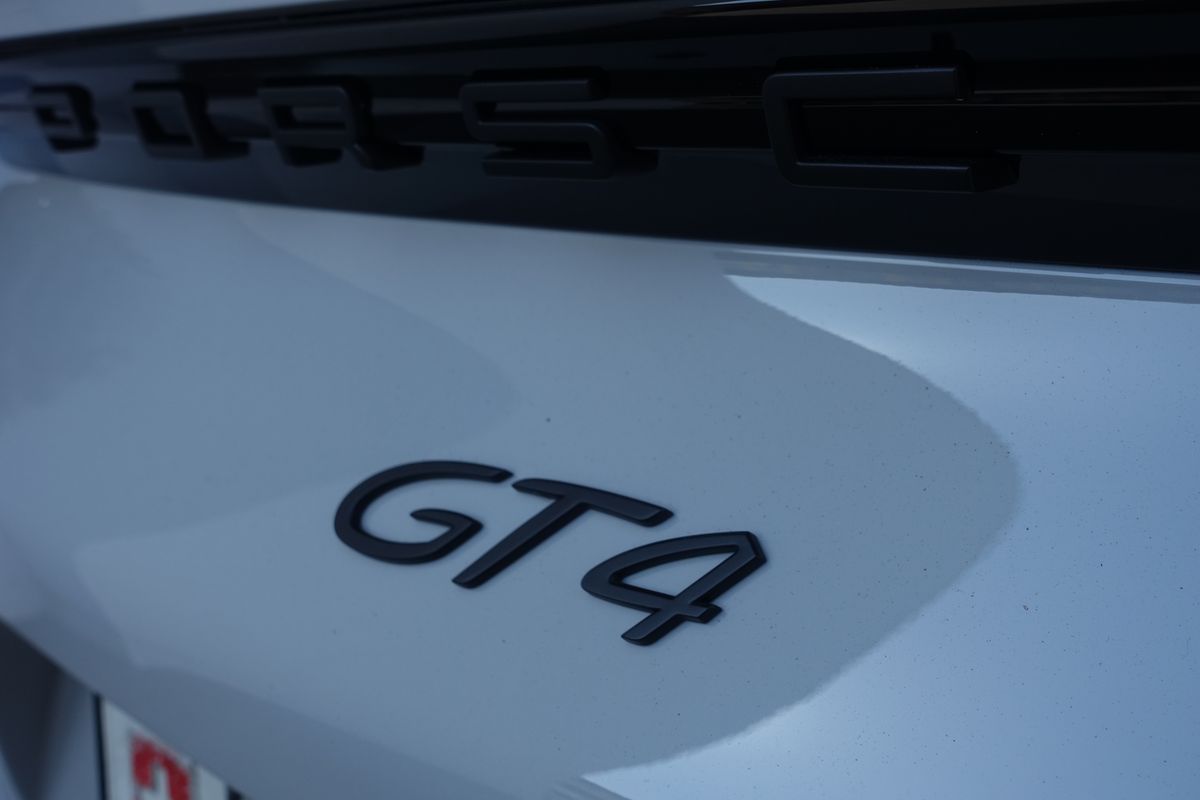 Porsche 718 Cayman GT4