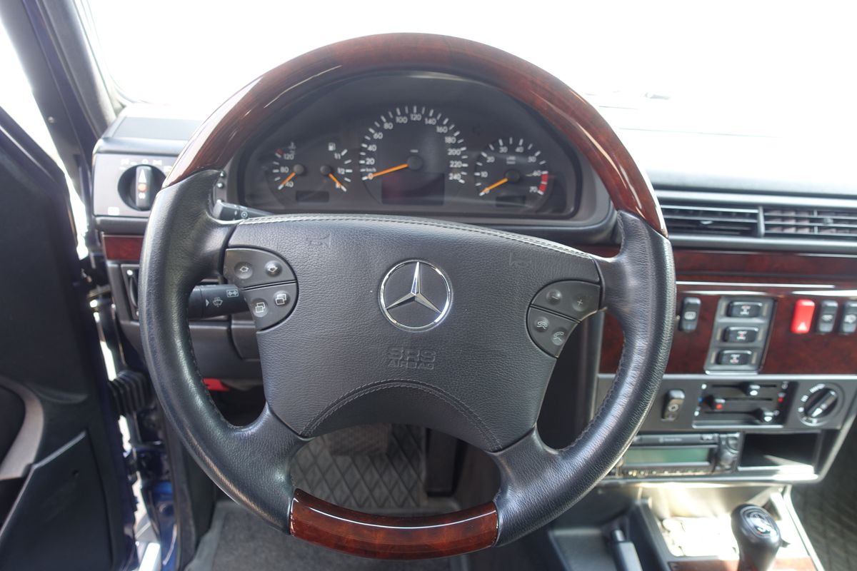 Mercedes-Benz G 500
