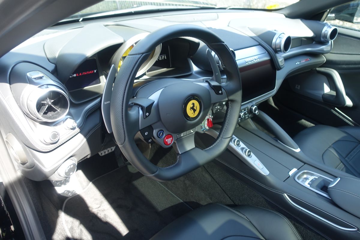 Ferrari GTC4 Lusso T