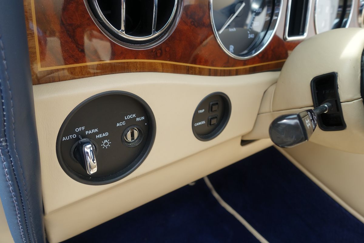 Rolls-Royce Corniche