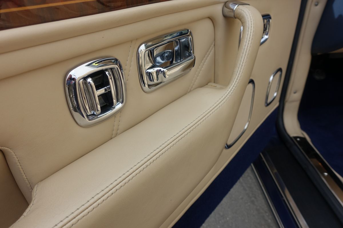 Rolls-Royce Corniche