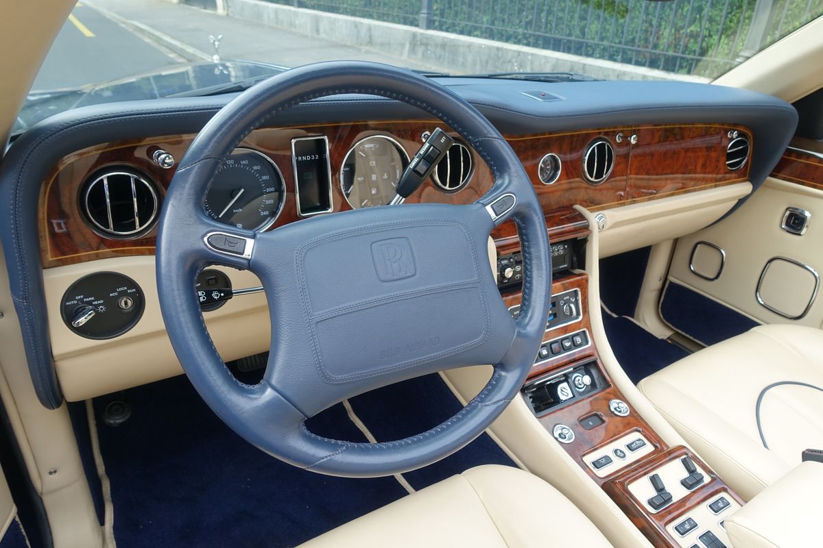 Rolls-Royce Corniche