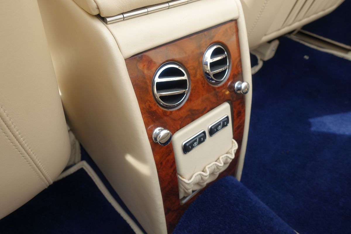 Rolls-Royce Corniche