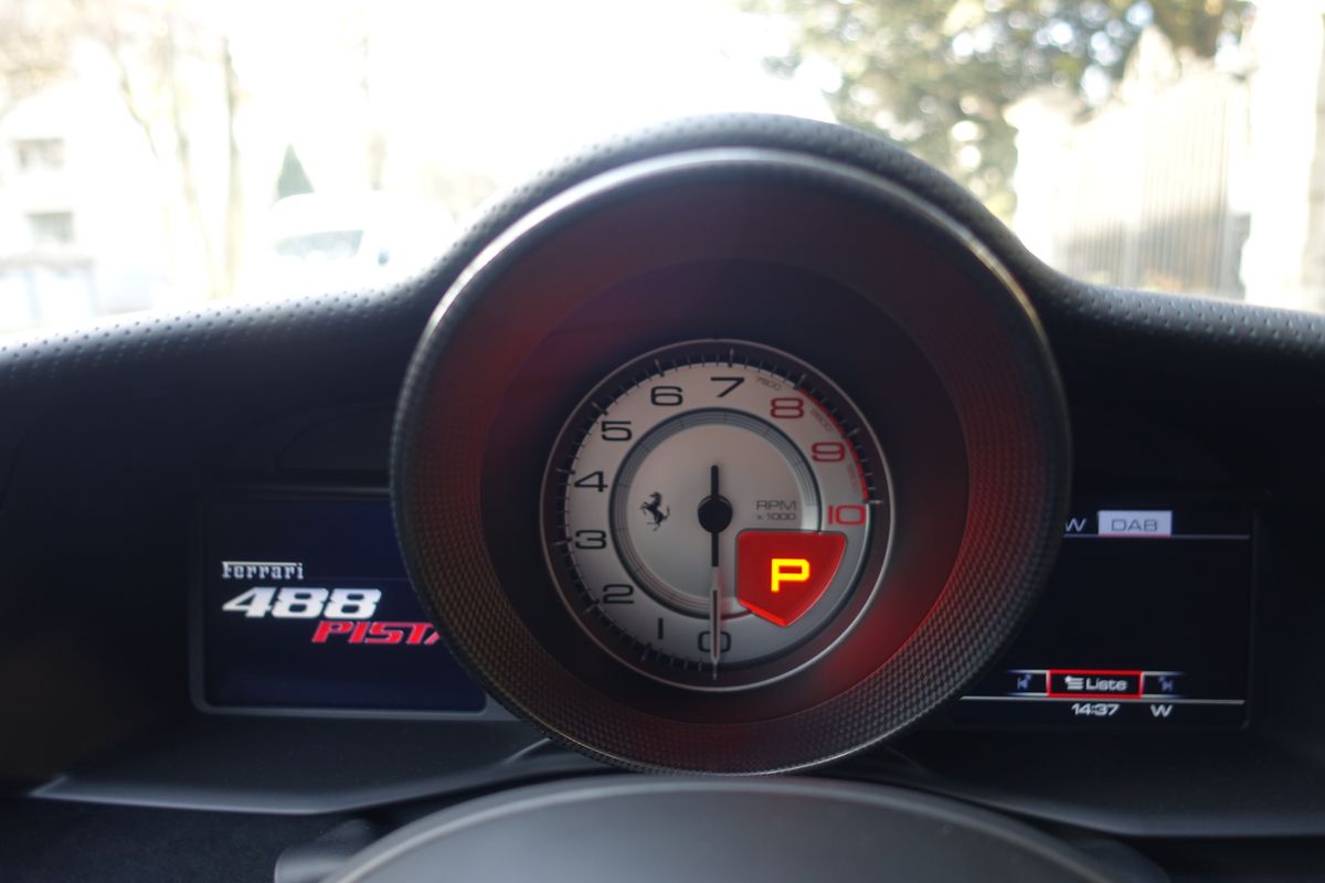 Ferrari 488 Pista