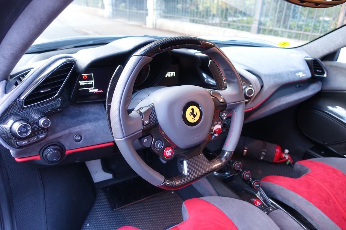 Ferrari 488 Pista