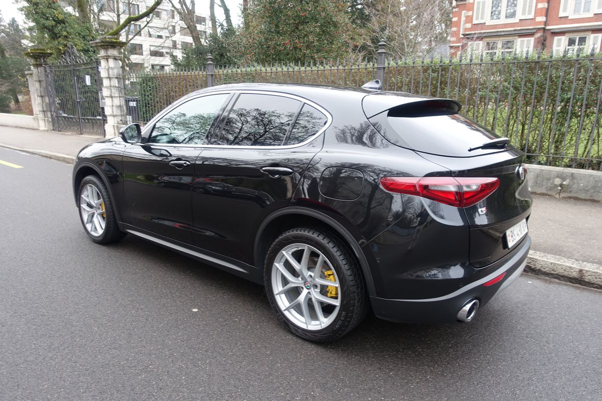 Alfa Romeo Stelvio First Edition Q4